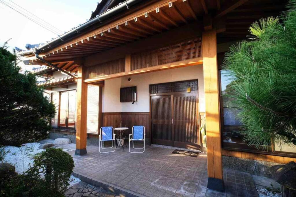 太宰苑 - Dazaien Traditional Japanese Houses ดาไซฟุ ภายนอก รูปภาพ